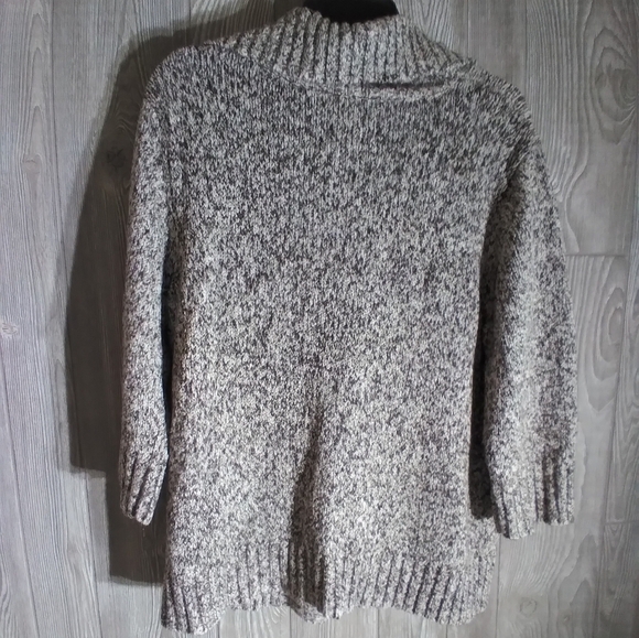 Laura Scott button down sweater - Picture 7 of 10